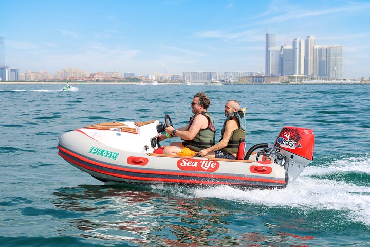 speedboat tour with Sea Life Dubai